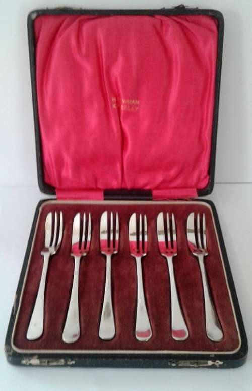 Vintage H. Newman EPNS Cake Forks