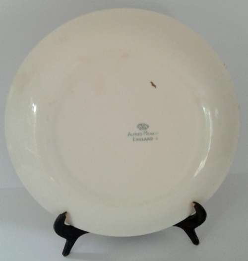 Alfred Meakin Plate Lotus Island Design