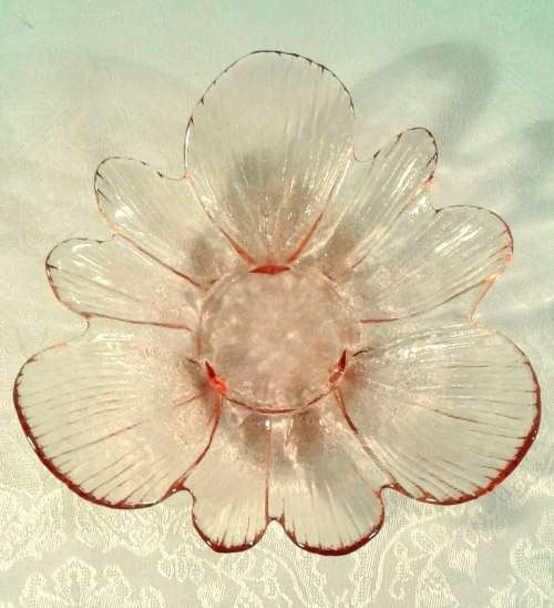 Lovely vintage glass display or snack bowl