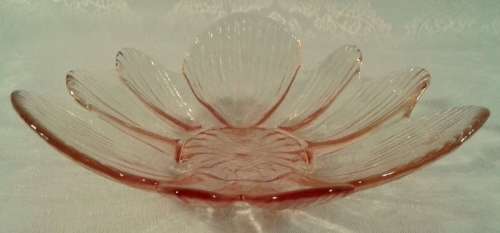 Lovely vintage glass display or snack bowl
