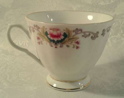 Set of four vintage  tea cups and saucers.