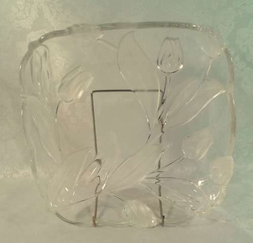 Walther- Glas (Germany) Nadine serving dish.  Beautiful tulips.