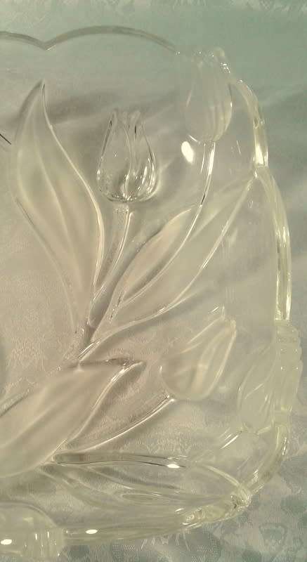 Walther- Glas (Germany) Nadine serving dish.  Beautiful tulips.