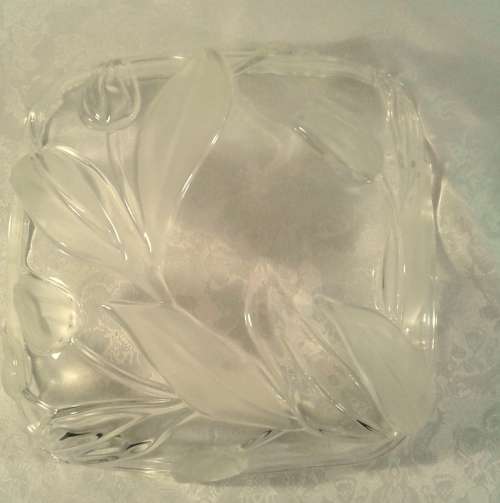 Walther- Glas (Germany) Nadine serving dish.  Beautiful tulips.