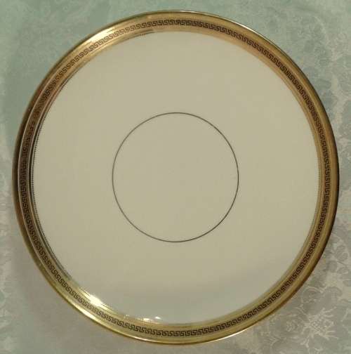 Large vintage plate / serving plate.
