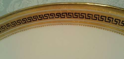 Large vintage plate / serving plate.