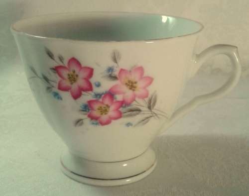 Vintage Duo - pretty pink flowers