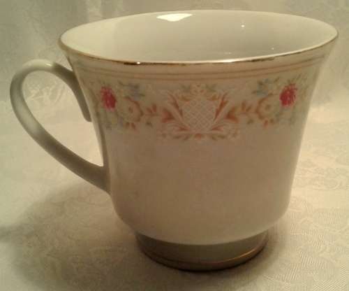 Vintage Albert Fine China, Made in China Duo