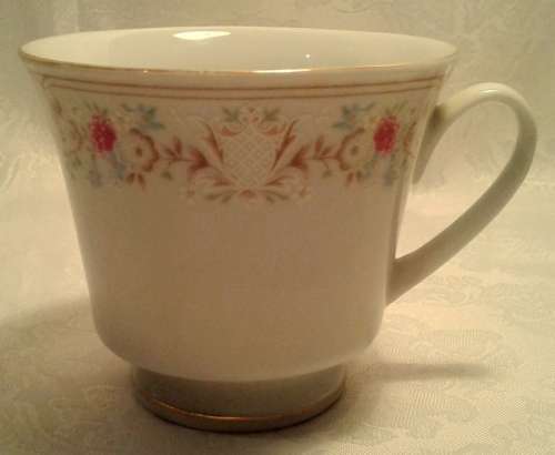 Vintage Albert Fine China, Made in China Duo