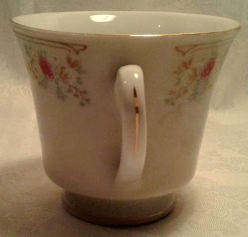 Vintage Albert Fine China, Made in China Duo