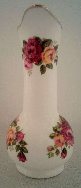 Classical Country Rose Fine Bone China Ornament or vase