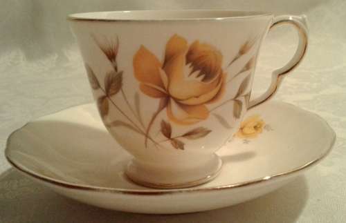 Vintage Queen Anne Trio - Yellow Roses with Gold Edging