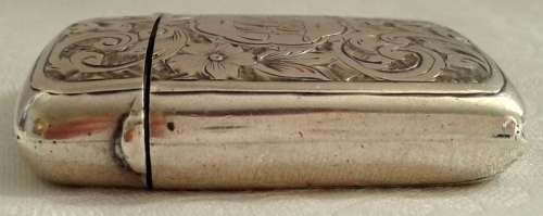 Antique  Vesta  Hallmarked silver match case . Maker C.C . 1936