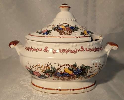 Small Soup or serving Terrine. Lovely ornament
