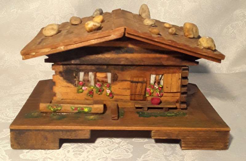 Vintage wooden music box house - Made in Switzerland