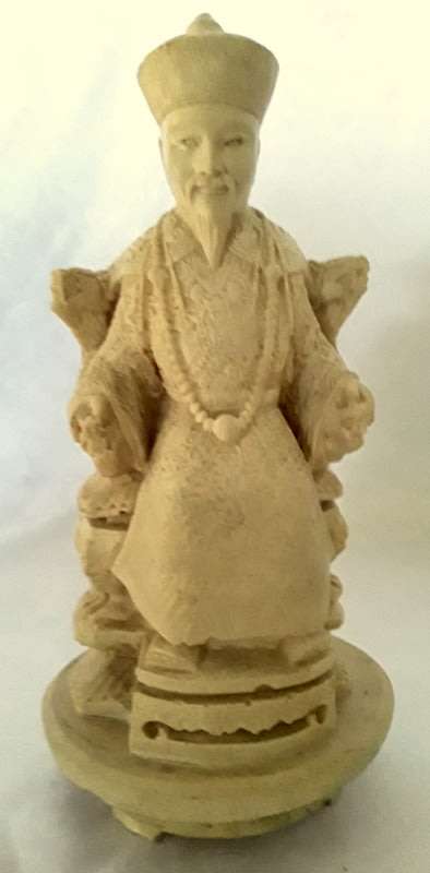 Amazing Vintage Chinese Royal Emperor Figurine Statue (please read full description)
