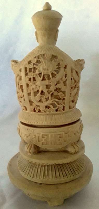 Amazing Vintage Chinese Royal Emperor Figurine Statue (please read full description)