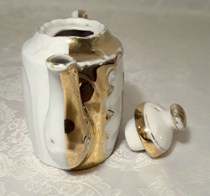 Welsh Tea Party mini Tea Pot