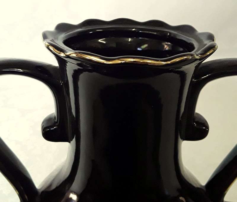 Large contemporary Oriental vase