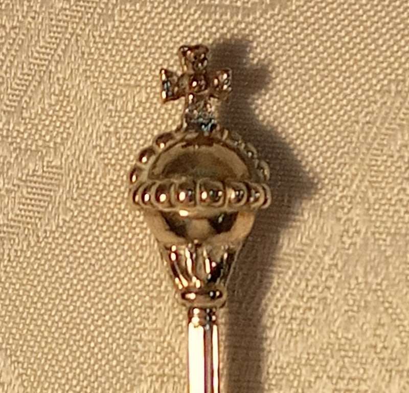 Collectable Silver Jubilee set of teaspoons Exquisite. E.T.Ltd