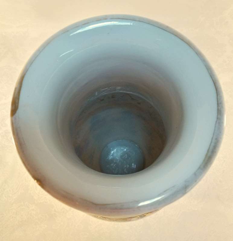 Collectable 1970s Fabricado Em Macau Vase with Rooster Design