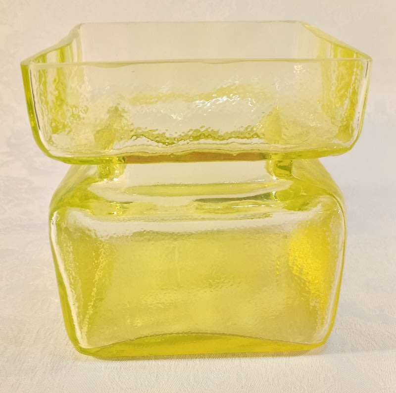 Uranium Pala Riihimaen Lasi Vase. 1964. Scandinavian Modern.