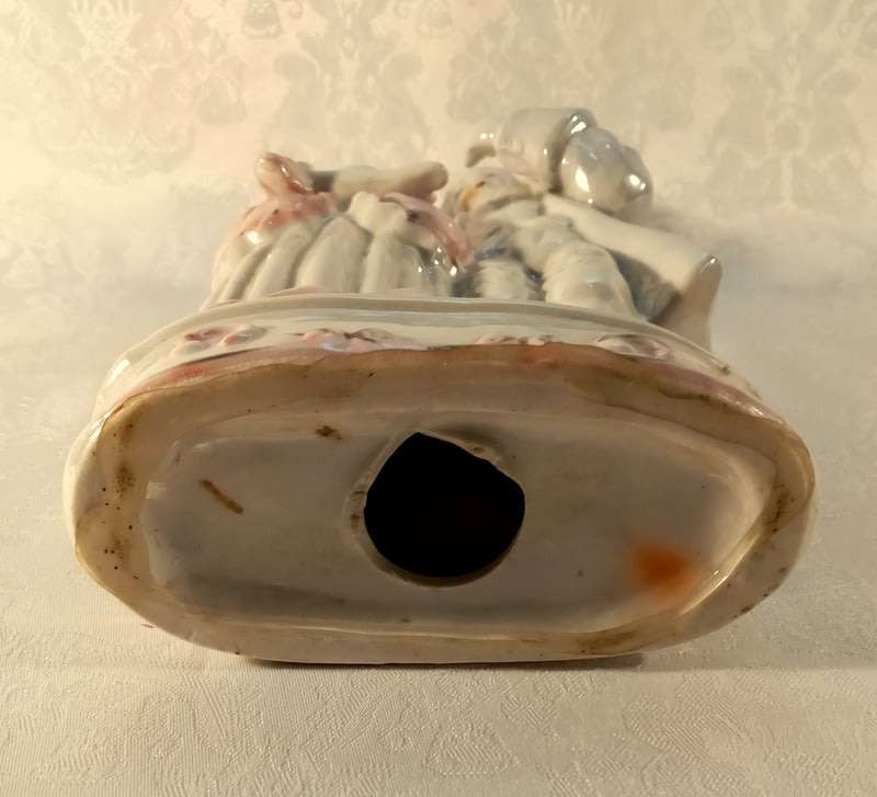 Vintage Colonial Victorian Figurine Couple  Lustreware