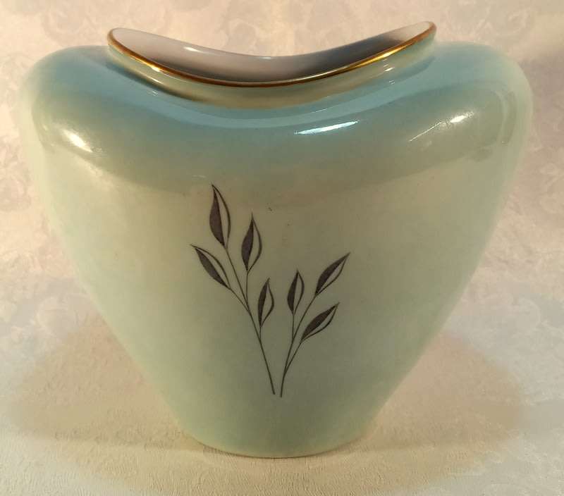 1930s Eschenbach, Bavaria Germany Vase