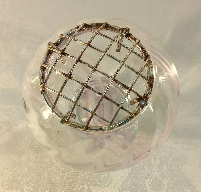 Vintage Crystal Posy Vase  Pink & Clear Swirl Posy Art Glass