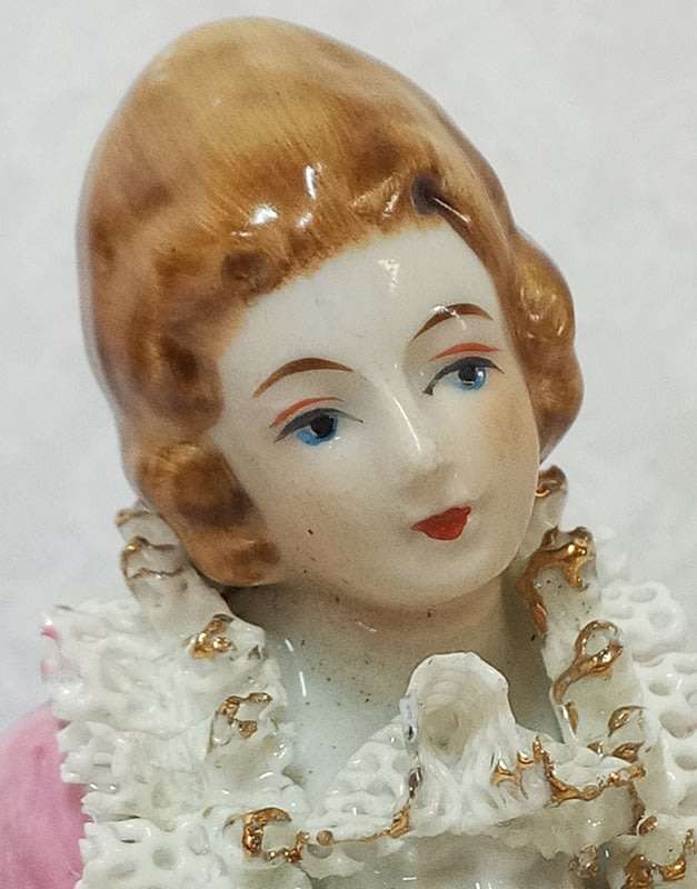 Stunning Victorian style Gentlemen Figurine