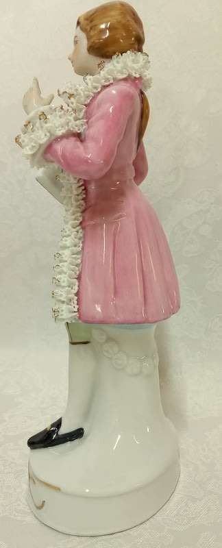 Stunning Victorian style Gentlemen Figurine