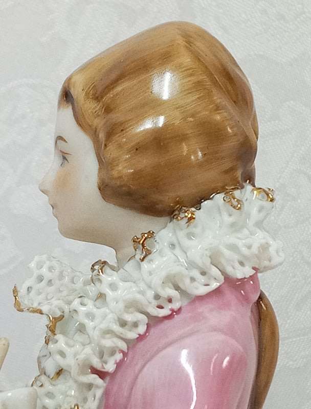 Stunning Victorian style Gentlemen Figurine