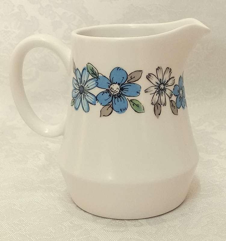 Vintage 1967 - 1977  RC Noritake Moda 905 Progression Tea/ Coffee Set