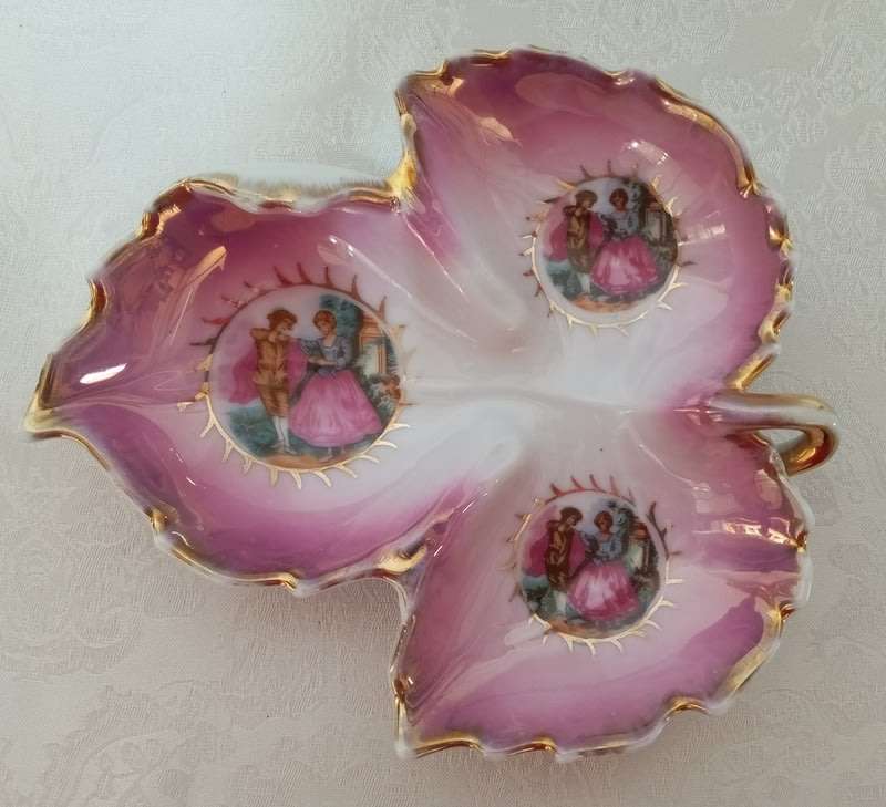 Colourful snack bowl with romantic scene