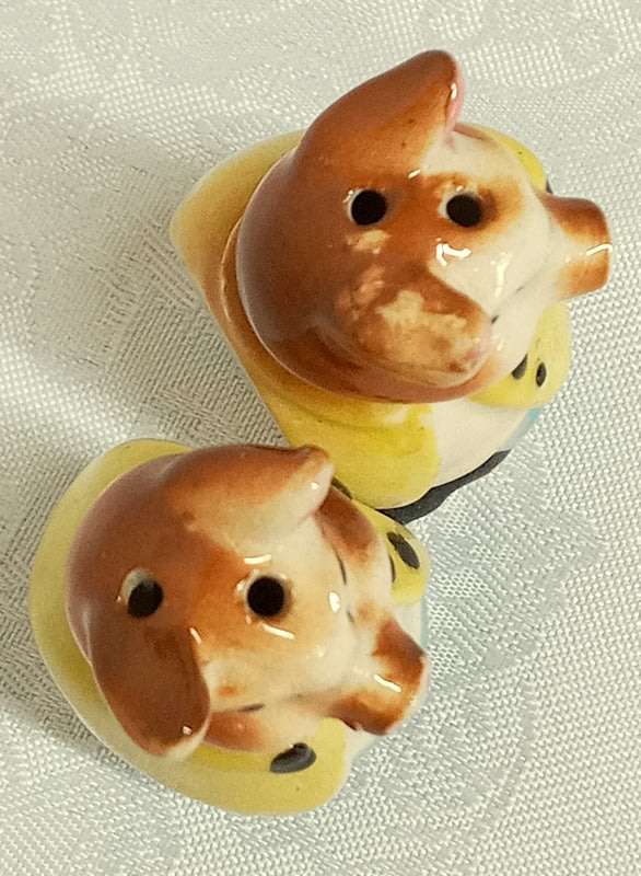 Vintage Pig Holder with two Piglets for salt and pepper