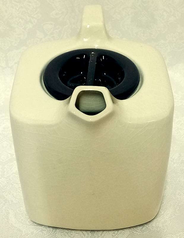 1970s RETRO Goblin Tea Pot -  Made in England