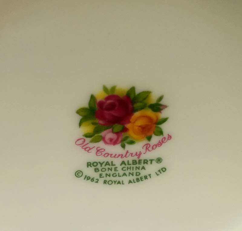 Royal Albert - Old Country Roses Pattern - Ginger Jar