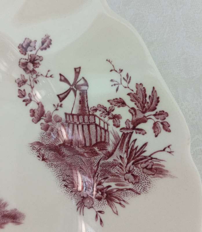 Johnson Brothers, Pastorale Toile De Jouy Plum Dinner Plate