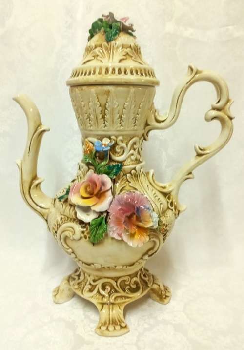 Impressive Vintage  CAPODIMONTE large teapot