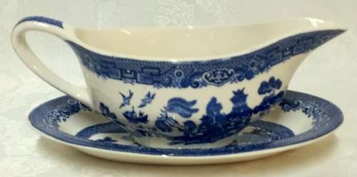 Johnson Bros England Blue Willow Pattern Gravy Boat and Plate