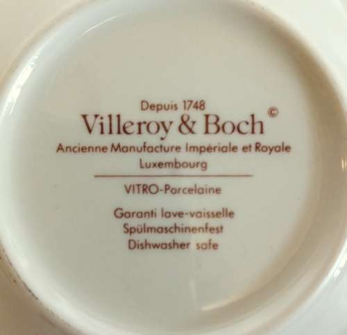 Two contemporary Villeroy and Bosch Small Ashtrays