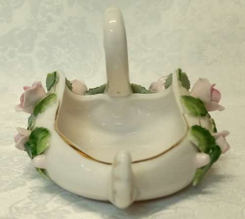 Beautiful vintage Swan Trinket