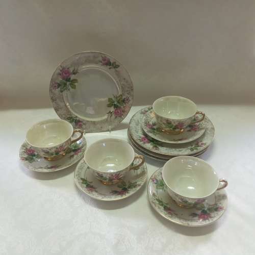 Lusterware - Four Trios