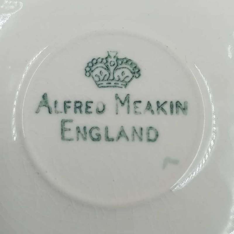 Vintage 1940`s Alfred Meakin Harvest Bouquet Demitasse Cups & Saucers
