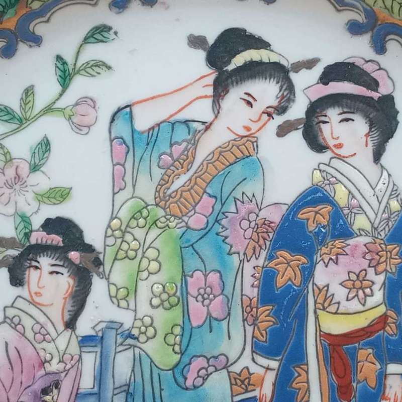 Vintage porcelain enameled Geisha Girl plate with Rose Medallion