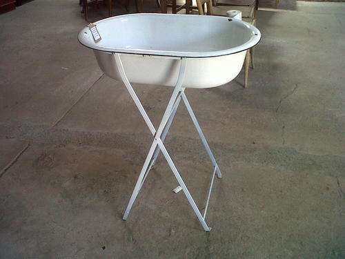 Enamelled Baby Bath on Stand
