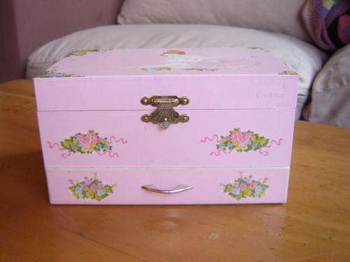 Musical jewellery box, 1980's