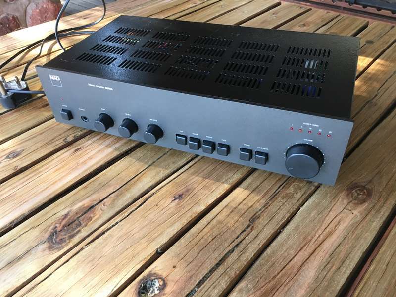 NAD 3020A stereo amplifier