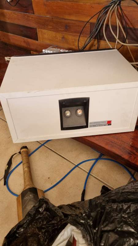 Dali Oberon 3 Speakers & Dali Opticon Vocal Centre Speaker plus stands