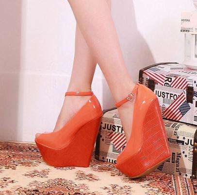 15cm Wedges in Black / Orange (Size 2.5 - 6)